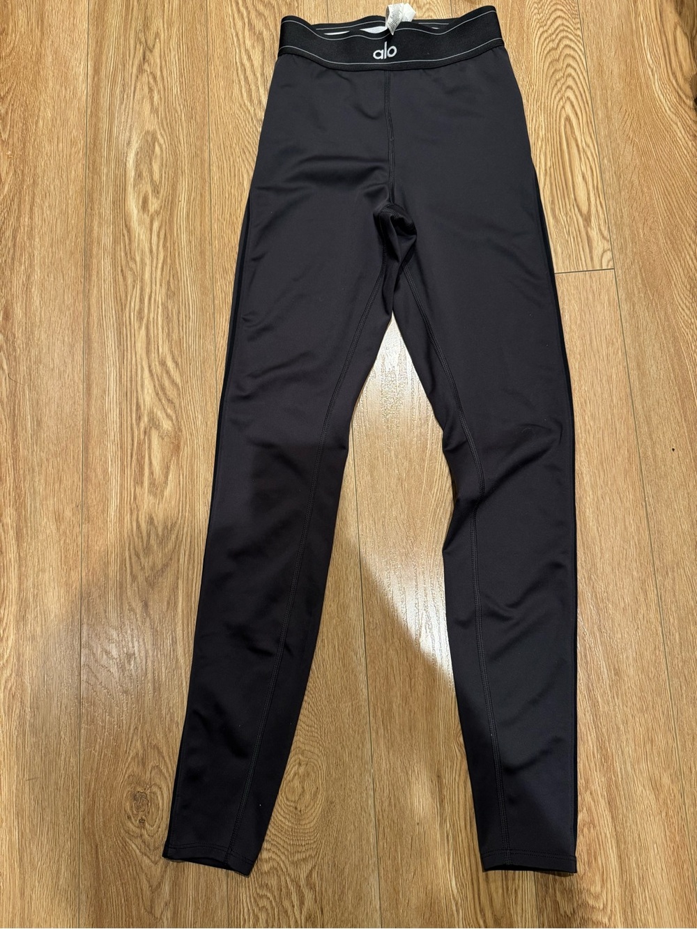 ALO Yoga Black High-Waist Leggings with Branded Waistband - Picture 5 of 5